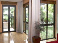 工业用型材及配套产品为一体的综合性公司