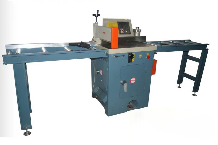 大连铝型材厂家最常用的铝材切割机(图1)